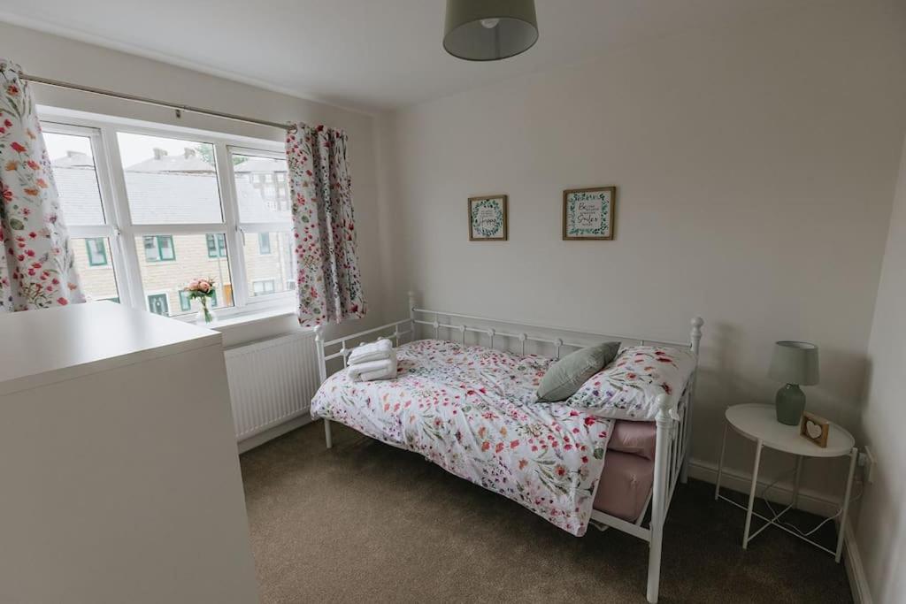 Briars Close - Four Bed Property On The Edge Of The Peak District National Park Buxton  Eksteriør billede