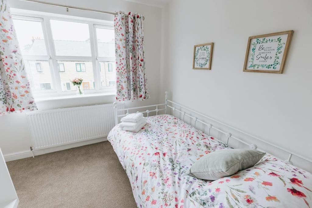 Briars Close - Four Bed Property On The Edge Of The Peak District National Park Buxton  Eksteriør billede